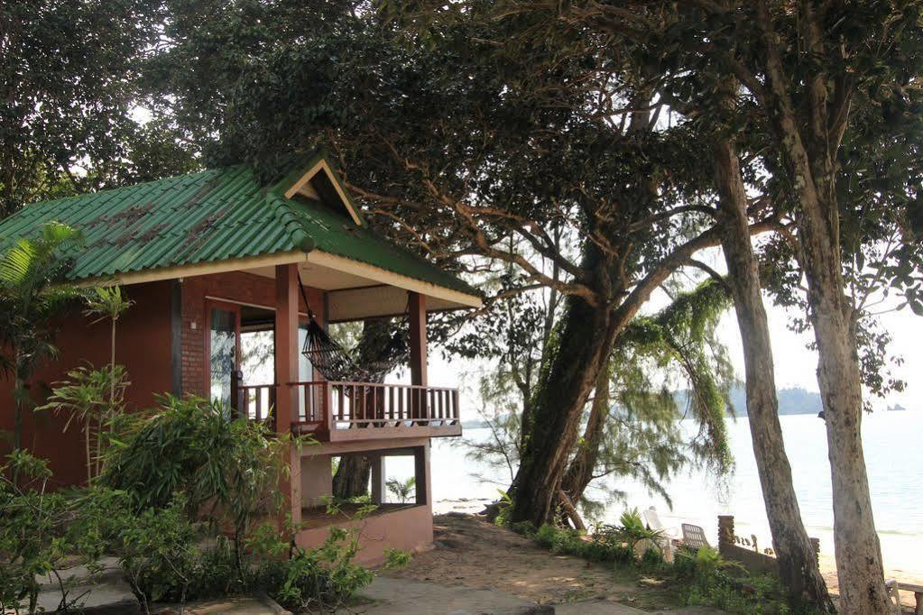 Chomjan Resort Koh Phayam Exterior photo