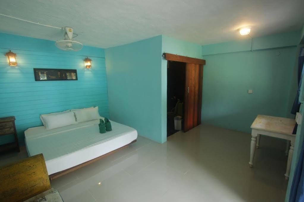 Chomjan Resort Koh Phayam Exterior photo