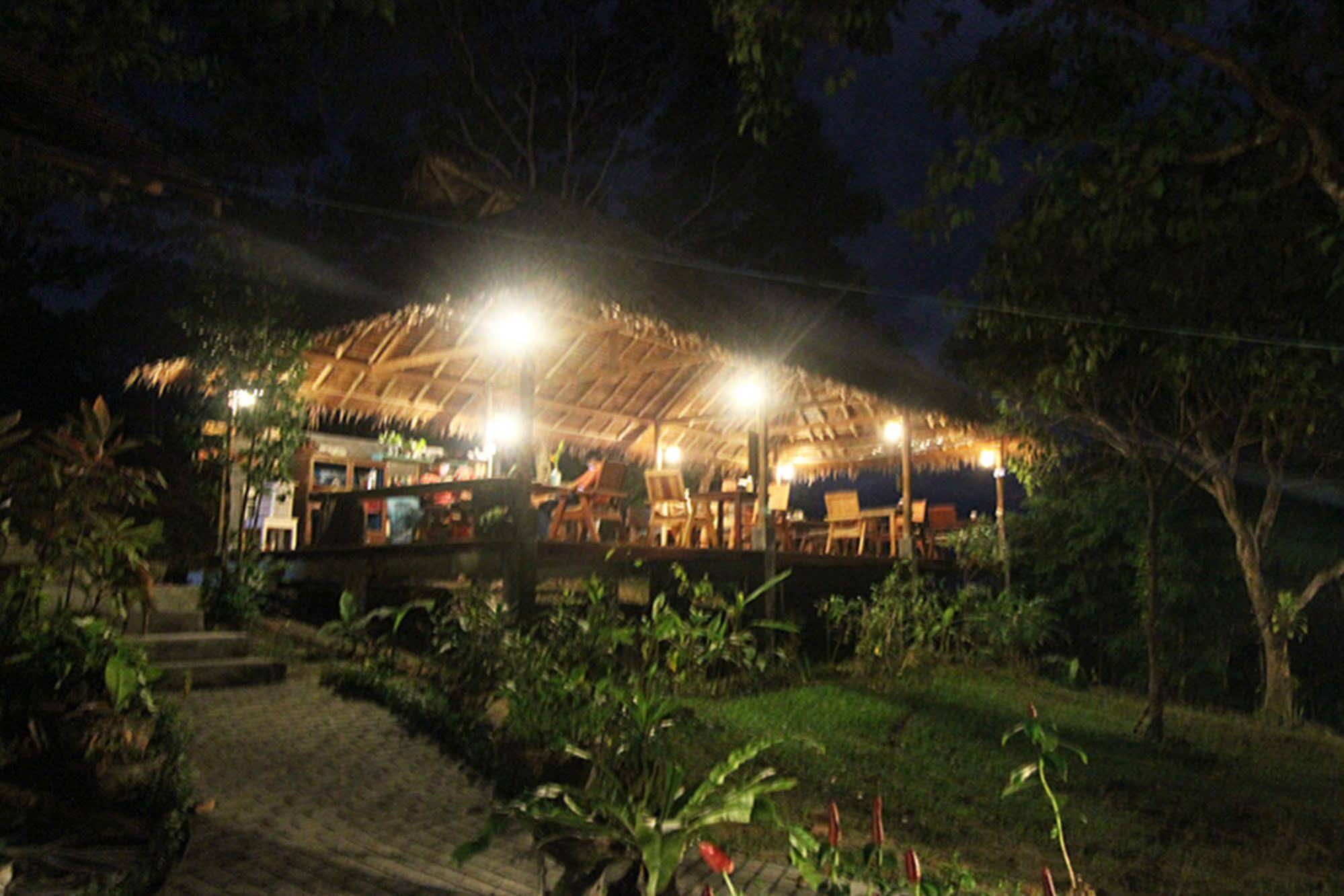 Chomjan Resort Koh Phayam Exterior photo