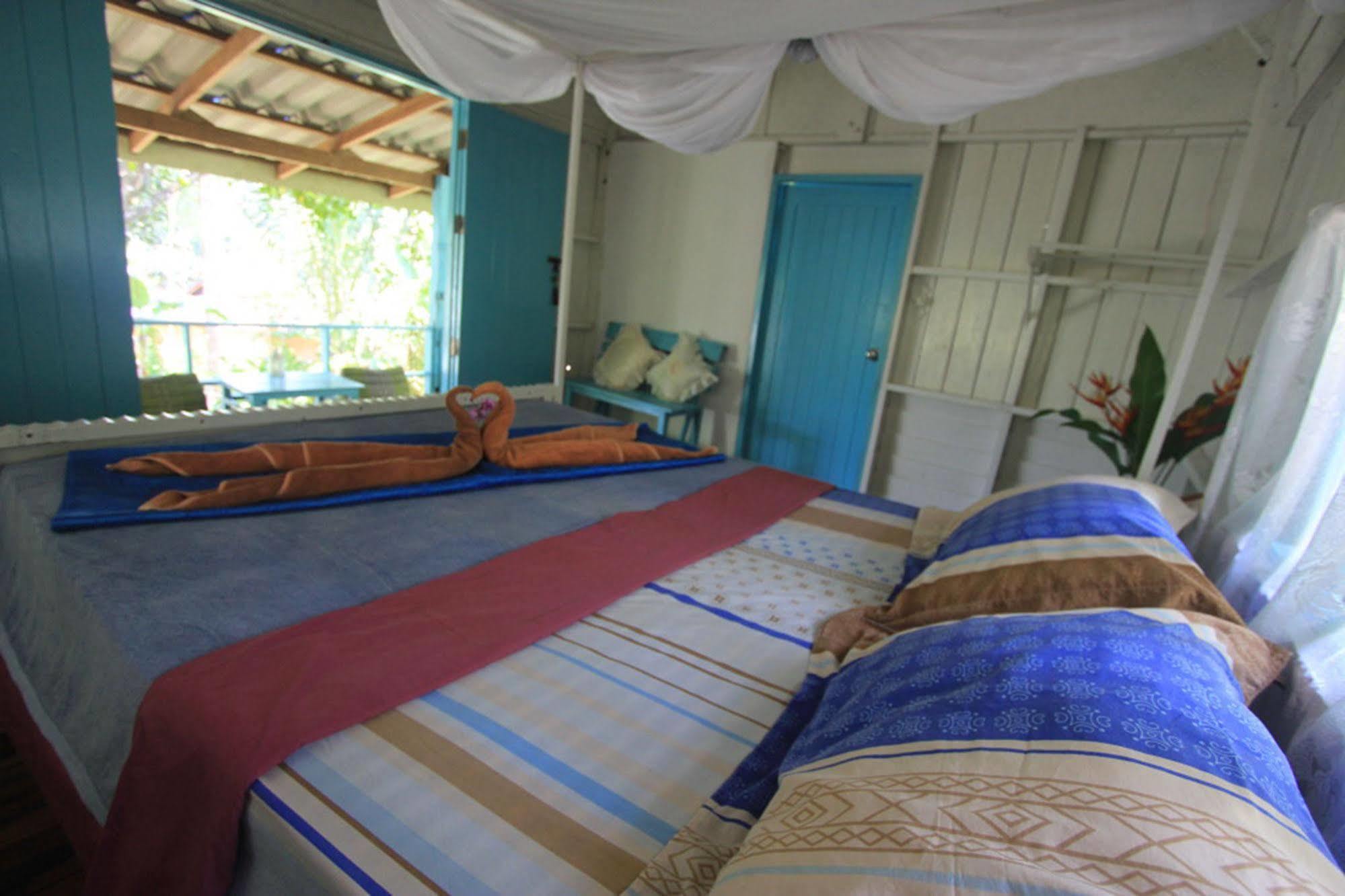 Chomjan Resort Koh Phayam Exterior photo